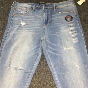 Brand New Aeropastle Jeans w/ tag